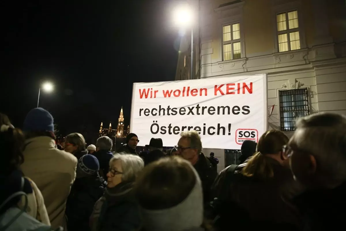 Viyana’da Aşırı Sağcı FPÖ’ye Protesto