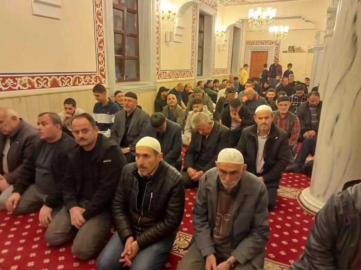 Türkeli’de Kadir Gecesi Coşkuyla İdrak Edildi